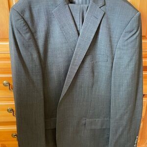 Men's Classic Gray Suit
